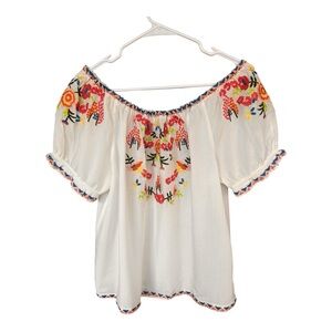 Solitaire embroidered shirt off the shoulder Size Medium